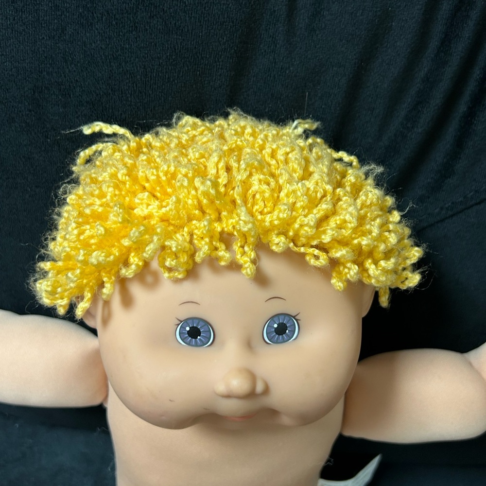 VTG 2004 Cabbage Patch Kids Play Along Doll Boy Blonde Curly Hair Purple… - Picture 6 of 13